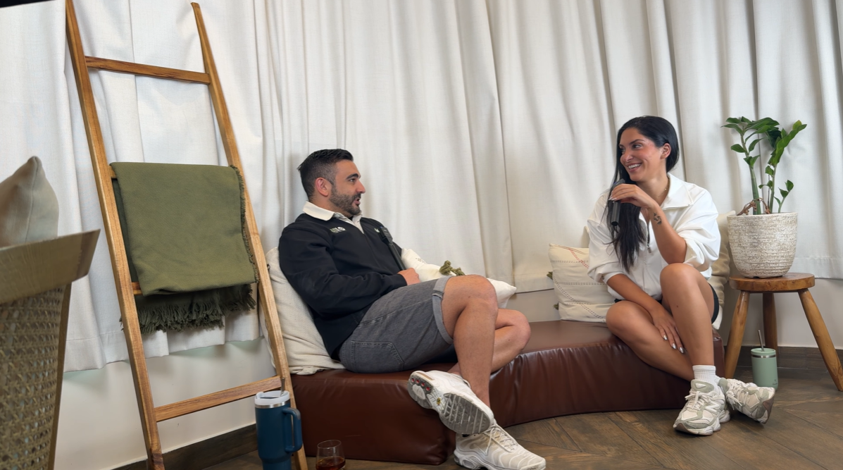 Two friends catching up during the first episode